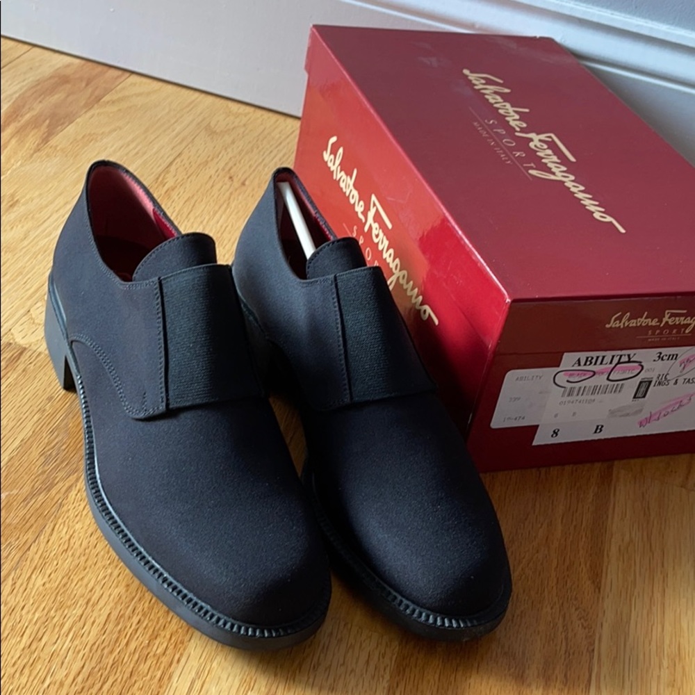Never worn Salvatore Ferragamo Ability